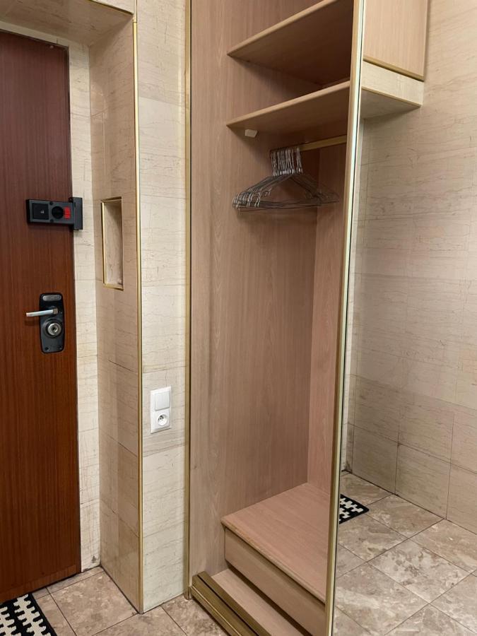 11 Apartment *