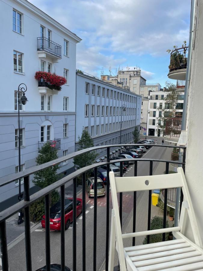11 Apartment *