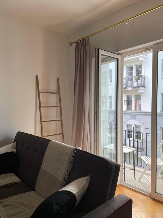 11 Apartment